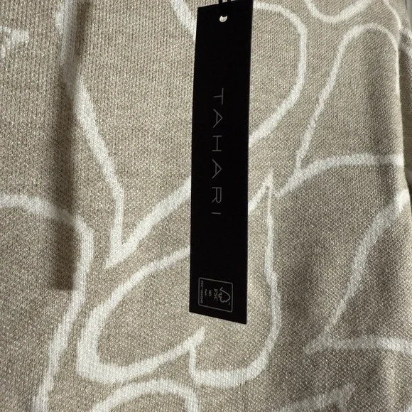 NWT Tahari Mock Neck Sweater Tan w/Hearts LongSleeve WMS S CozyStretch Valentine - Picture 4 of 11